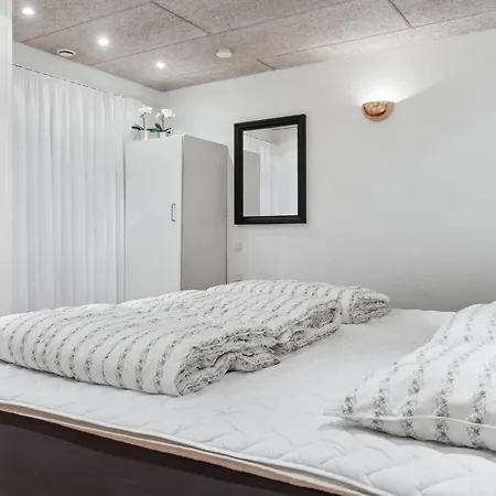 度假居 In With Sauna *