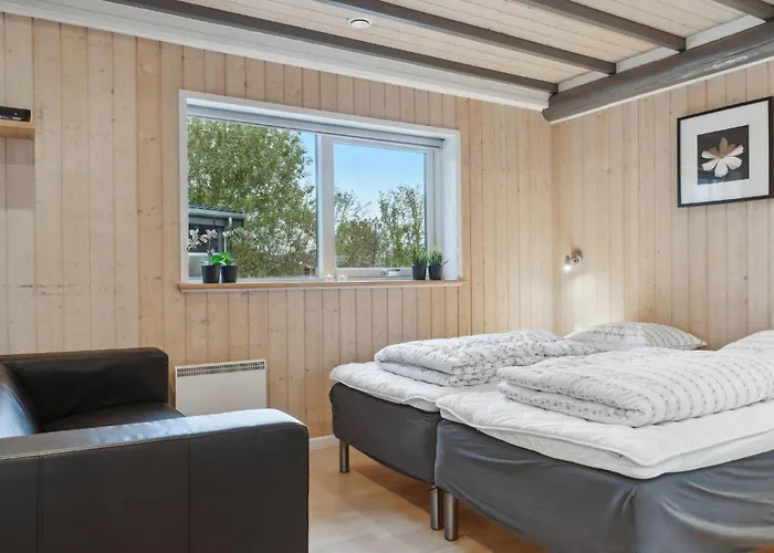 In With Sauna Holiday home Farvang